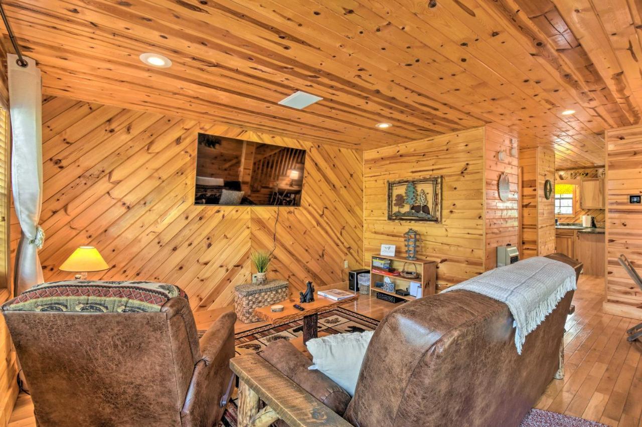Cozy Hiawassee Cabin With Fire Pit And Mtn Views! Екстериор снимка