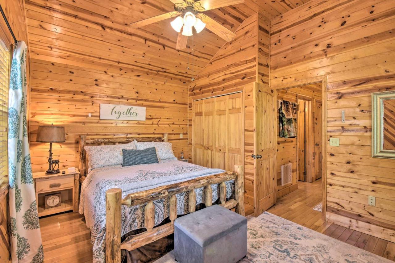 Cozy Hiawassee Cabin With Fire Pit And Mtn Views! Екстериор снимка