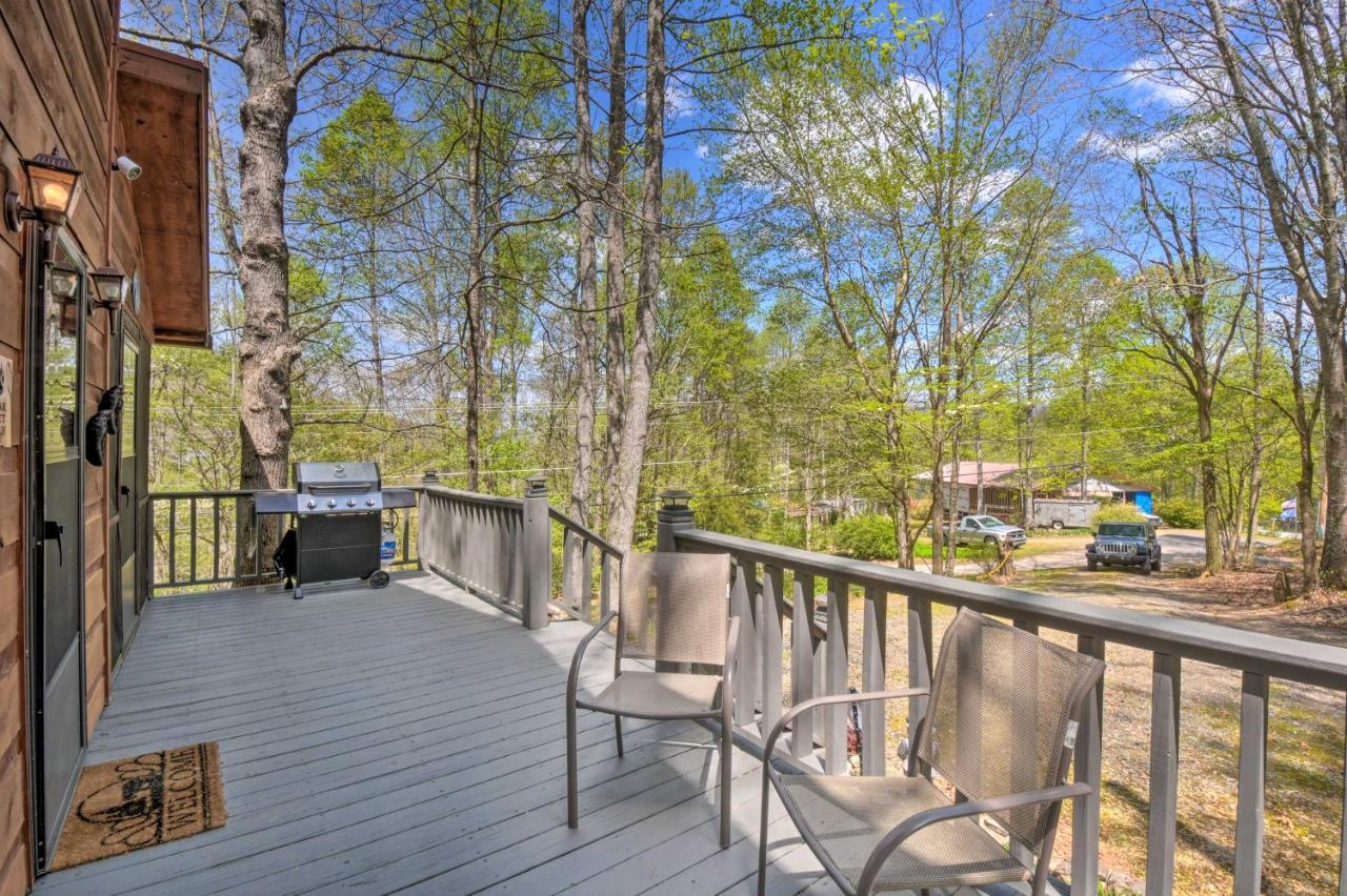 Cozy Hiawassee Cabin With Fire Pit And Mtn Views! Екстериор снимка