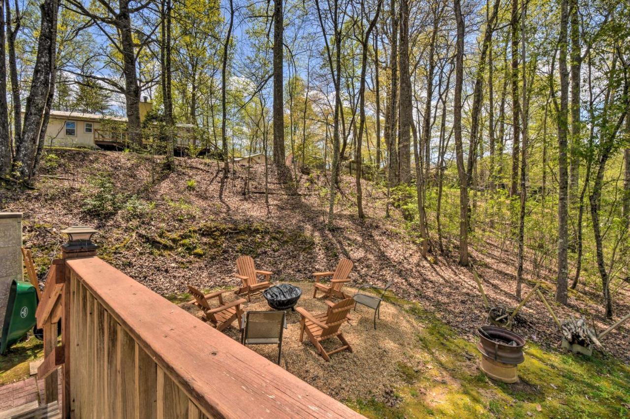 Cozy Hiawassee Cabin With Fire Pit And Mtn Views! Екстериор снимка